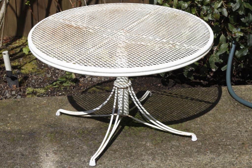 Your Patio Furniture Leaks Rust, How To Get Rust Off Patio Furniture