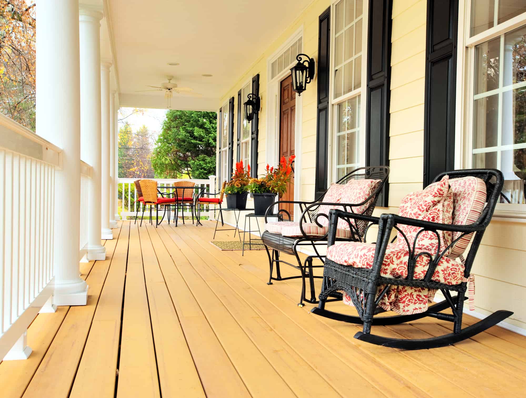The Best Paint for Wicker Patio Furniture